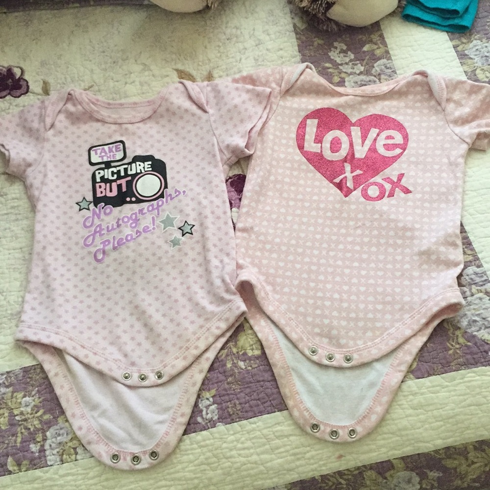 🌟Children’s Onesie Bundle!🌟